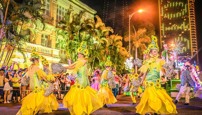 Đắm Chìm Trong Lễ Hội Carnival Đường Phố DIFF 2019 Tại Đà Nẵng